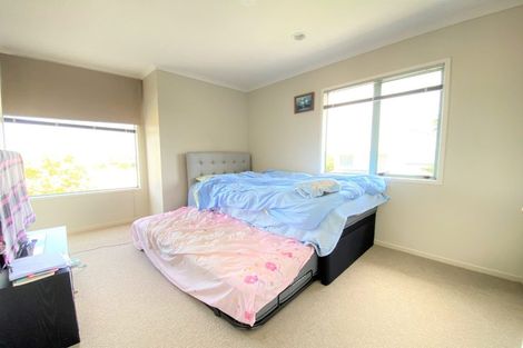 Photo of property in 2/18 Woodgers Way, Somerville, Auckland, 2014