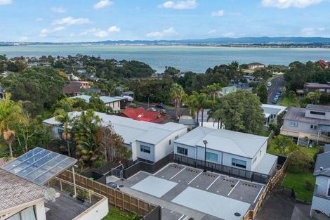 Photo of property in 9/15 Sea Vista Avenue, Beach Haven, Auckland, 0626
