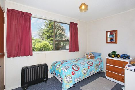 Photo of property in 2/7 Mon Desir Place, Manurewa, Auckland, 2102