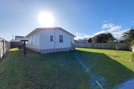 Photo of property in 44a Collins Street, Hawera, 4610