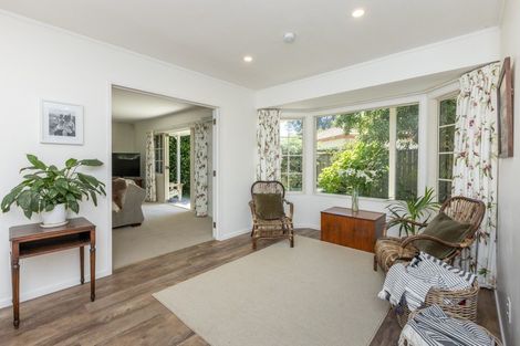 Photo of property in 6 Reynolds Road, Havelock North, 4130
