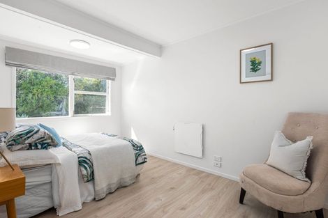 Photo of property in 41 Hatherlow Street, Glenfield, Auckland, 0629