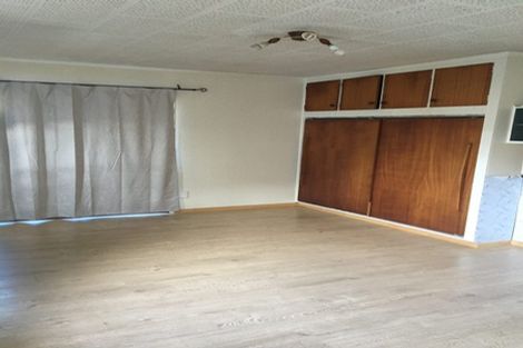 Photo of property in 486 Blockhouse Bay Road, Blockhouse Bay, Auckland, 0600