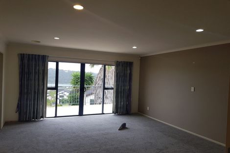 Photo of property in 19 Rangi Avenue, Schnapper Rock, Auckland, 0632