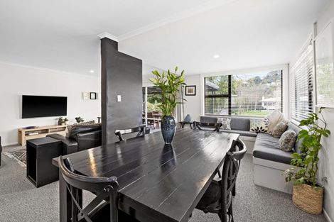 Photo of property in 14 Glenpark Place, Havelock North, 4130