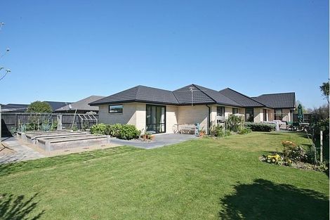 Photo of property in 73 Heathridge Place, Lincoln, 7608