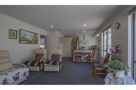 Photo of property in 2/92 Arthur Street, Seaview, Timaru, 7910