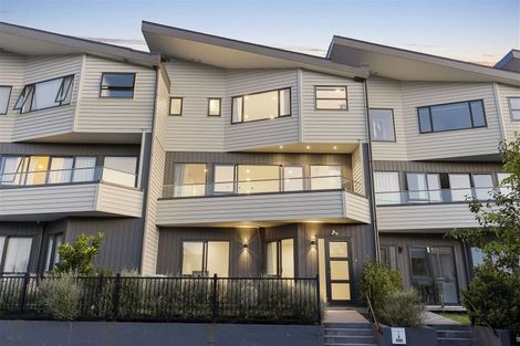 Photo of property in 4 Moki Place, Long Bay, Auckland, 0630