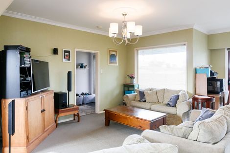 Photo of property in 1a Carthew Street, Feilding, 4702