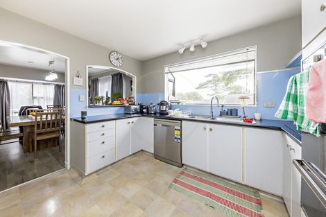 Photo of property in 123 Wattle Farm Road, Wattle Downs, Auckland, 2103