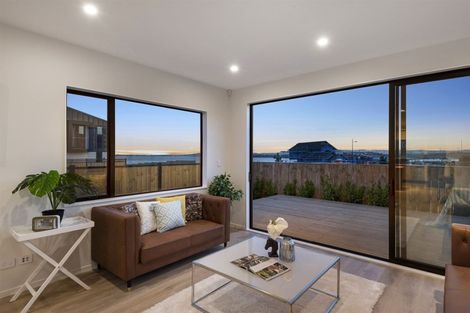 Photo of property in 17 Ocean Breeze Avenue, Hobsonville, Auckland, 0616