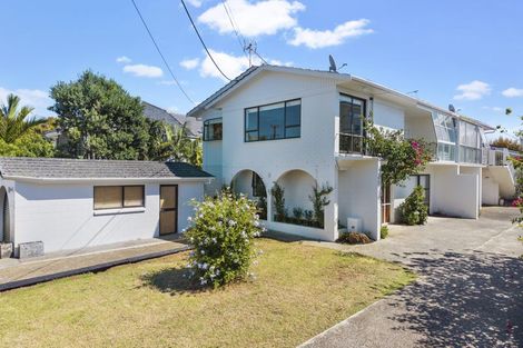 Photo of property in 1/4 Cecil Road, Milford, Auckland, 0620