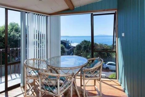 Photo of property in 2/14 Clifton Road, Waiake, Auckland, 0630