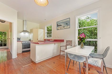 Photo of property in 74 Locking Street, Nelson South, Nelson, 7010