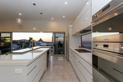 Photo of property in 5a Mission Street, Moturoa, New Plymouth, 4310