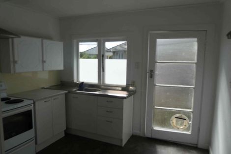 Photo of property in 1 Kiernan Place, Kelston, Auckland, 0602