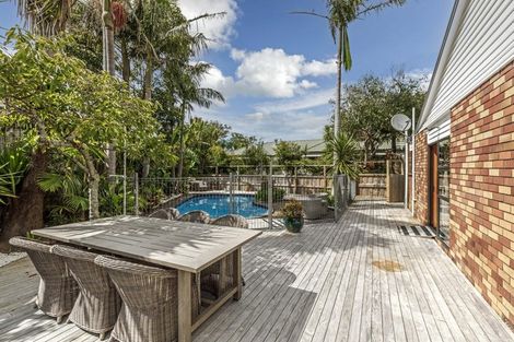 Photo of property in 557 Beach Road, Murrays Bay, Auckland, 0630