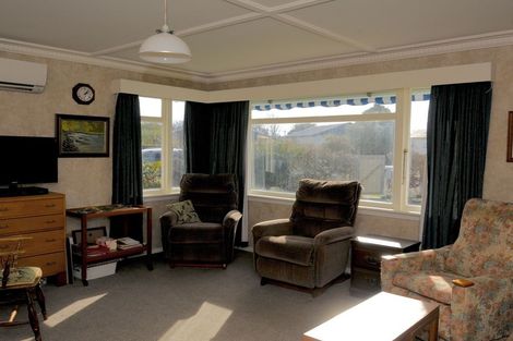 Photo of property in 61 Rhodes Street, Waimate, 7924