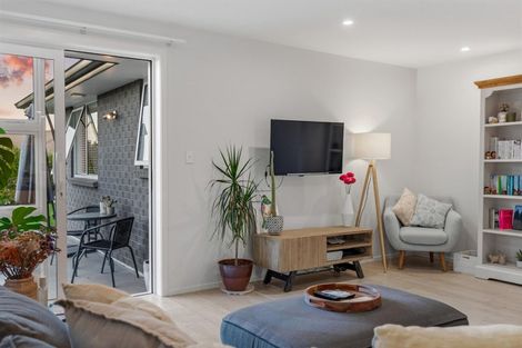 Photo of property in 103 Station Road, Kumeu, 0891