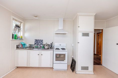 Photo of property in 170 Puriri Street, Castlecliff, Whanganui, 4501