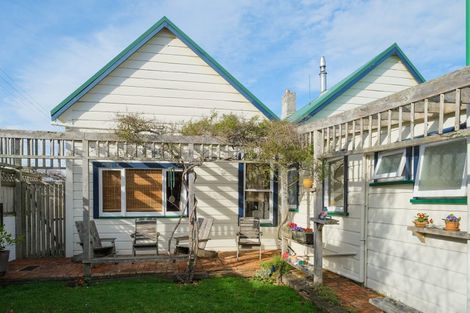 Photo of property in 26 Neidpath Road, Mornington, Dunedin, 9011