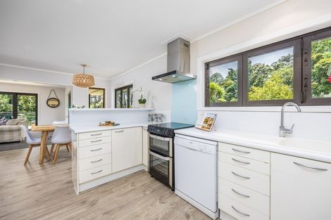 Photo of property in 4a Puketitiro Street, Glen Eden, Auckland, 0602