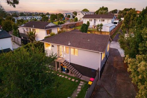 Photo of property in 34 Kelman Road, Kelston, Auckland, 0602