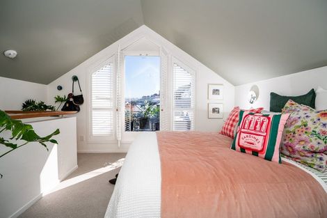 Photo of property in 99 Pirie Street, Mount Victoria, Wellington, 6011