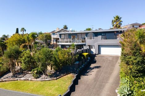 Photo of property in 25 Coates Road, Cockle Bay, Auckland, 2014