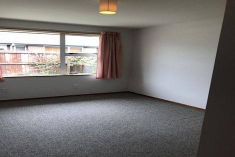 Photo of property in 5 Aberfoyle Place, Parklands, Christchurch, 8083