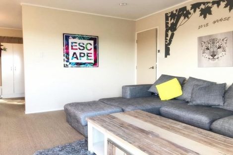 Photo of property in 2/24 Bonito Place, Bayview, Auckland, 0629