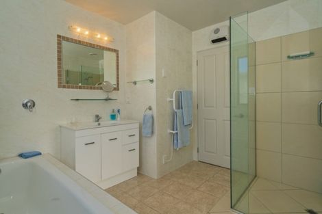 Photo of property in 5a Victoria Street, Whitianga, 3510