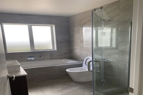 Photo of property in 51 Twin Parks Rise, Papakura, 2110