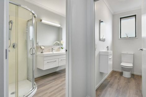 Photo of property in 98 Helenslee Road, Pokeno, 2472