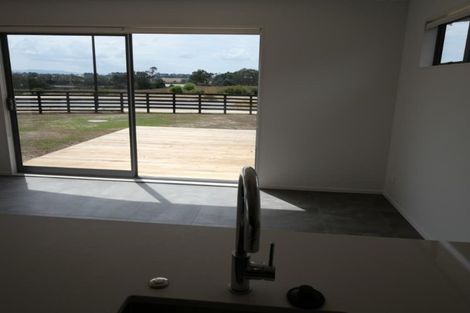 Photo of property in 11 Wheriko Avenue, Glenbrook, Waiuku, 2681