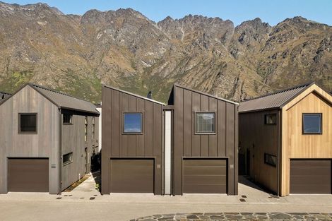 Photo of property in 33 Ryan Loop, Jacks Point, 9371