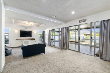 Photo of property in 19 Terry Crescent, Milson, Palmerston North, 4414