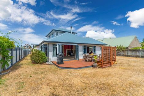 Photo of property in 137 Kenrigg Road West, Kinloch, Taupo, 3377