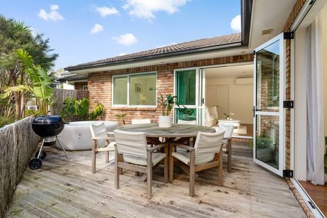Photo of property in 16 Kunzea Place, Greenhithe, Auckland, 0632