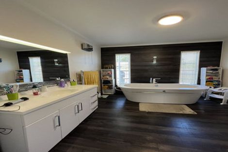 Photo of property in 180 Springfield Road, St Albans, Christchurch, 8014