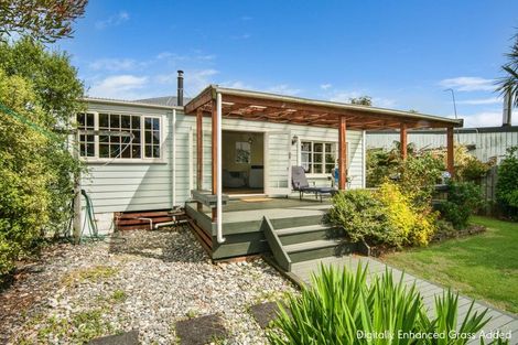 Photo of property in 157 Peel Street, Westport, 7825