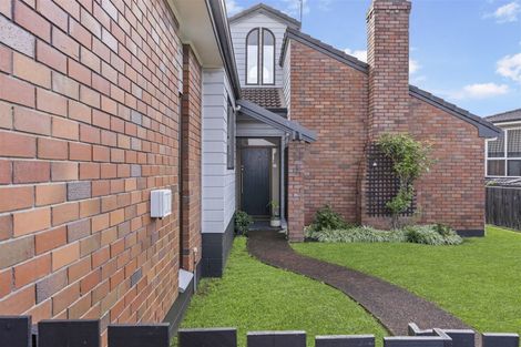 Photo of property in 3 Citation Way, Botany Downs, Auckland, 2010