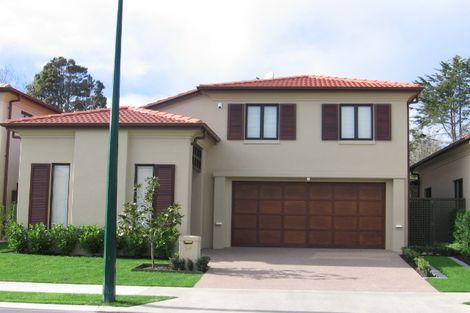 Photo of property in 29 Bridgefield Crescent, Flat Bush, Auckland, 2016