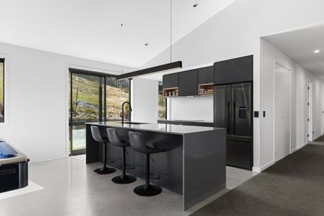 Photo of property in 13 Magpie Place, Lake Hawea, Wanaka, 9382