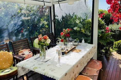 Photo of property in 1 Sunrise Lane, Te Atatu South, Auckland, 0610