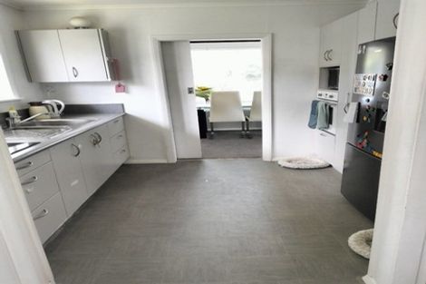 Photo of property in 1 Iris Grove, Trentham, Upper Hutt, 5018