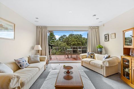 Photo of property in Esplanade Apartments, 9/16 Beach Front Lane, Browns Bay, Auckland, 0630