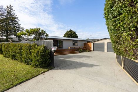 Photo of property in 14 Endeavour Avenue, Flagstaff, Hamilton, 3210