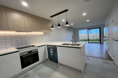 Photo of property in 6/31 Reid Road, New Lynn, Auckland, 0600