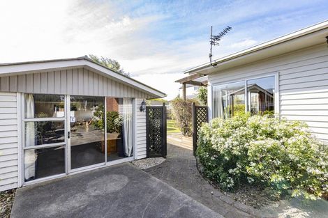 Photo of property in 8 Stackhouse Avenue, Bishopdale, Christchurch, 8053